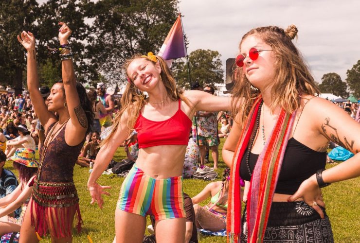 Outfit Tips for Women Ravers